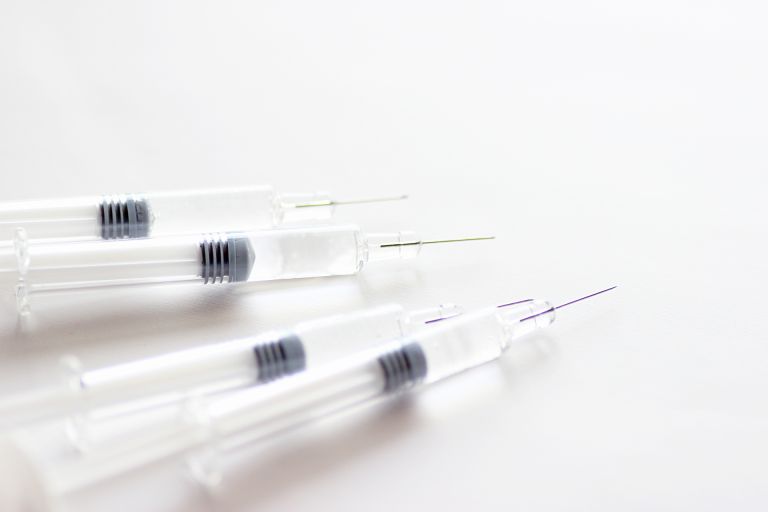 フランスのワクチン接種：国民の健康を守る取り組み